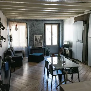 https://flora-i.italymilanhotels.net